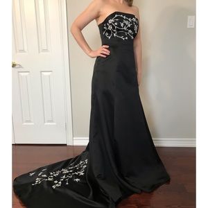 Black Strapless Gown
